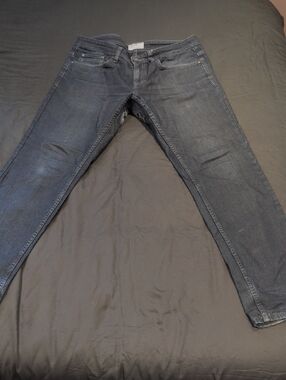 RW&CO. Men's Slim Straight Jeans in Dark Gray Wash
